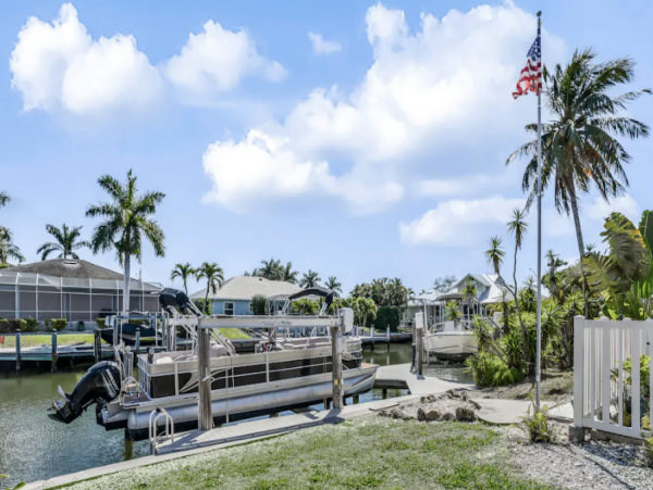 Canalfront Home with Pool, Hot Tub and Dock in Marco island
